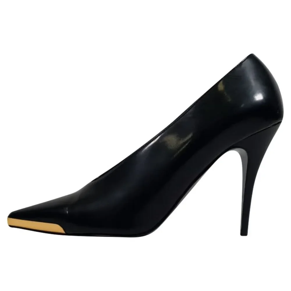 Stella Mccartney Pointed-Toe Pumps in Black Leather